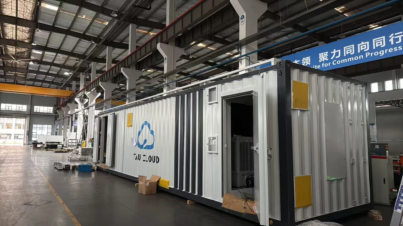 TAU Cloud project · container equipment at the Coolnet factory