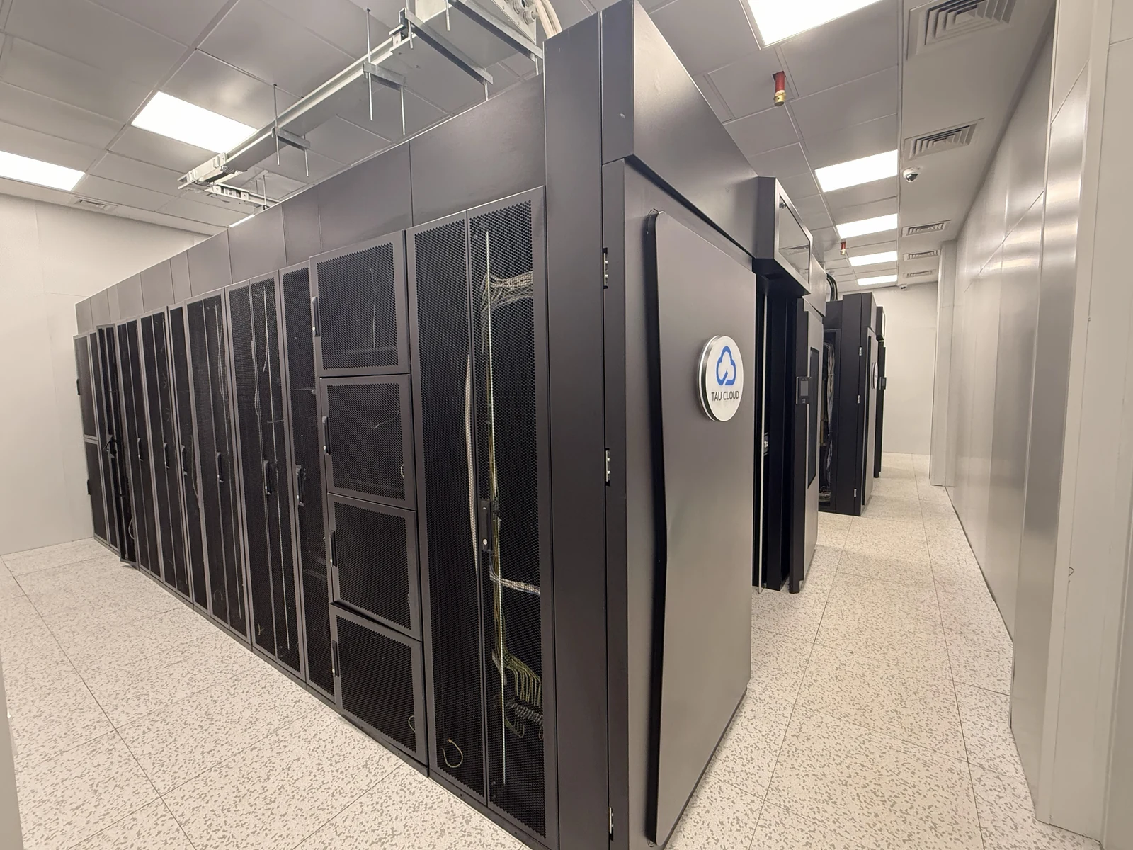 Tau Cloud, Astana · installed modular rack infrastructure