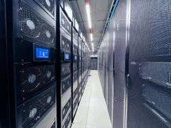 Youfu Lingang · aisle between rack rows